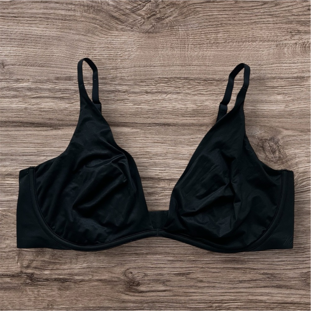 Victoria’s Secret Incredible Unlined Plunge Bra Black | Underwire | Size 36D